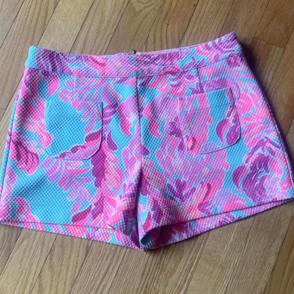 Lilly Pulitzer Alycia square front pocket shorts excellent preowned condition